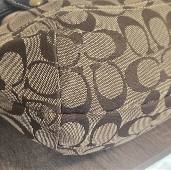 Coach Signature Ergo Belted Hobo - Picture 11 of 16